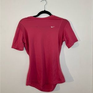 Nike Fit Dry Top Shirt Size Small in Pink